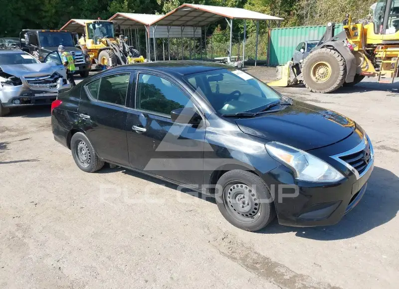 2019 Nissan VERSA фото