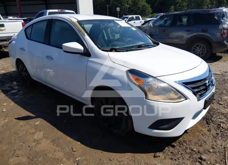 2019 Nissan VERSA photo