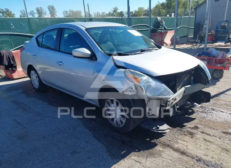2019 Nissan VERSA фото