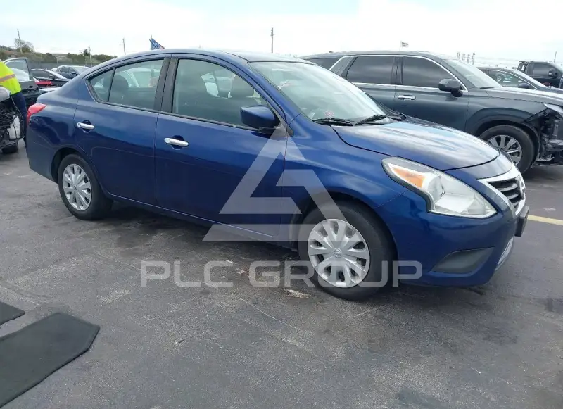 2019 Nissan VERSA фото