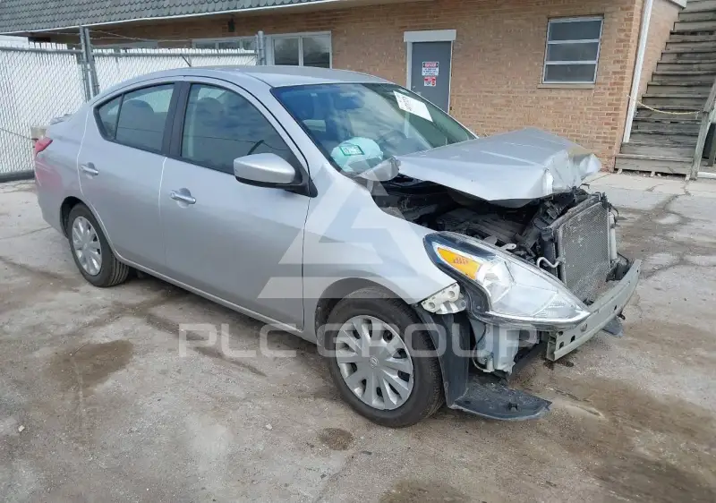 2019 Nissan VERSA фото
