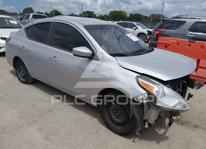 2019 Nissan VERSA фото