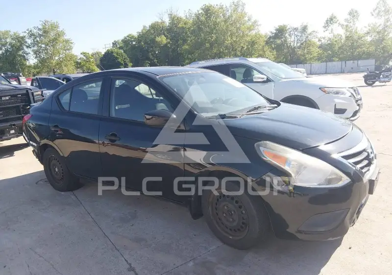 2019 Nissan VERSA photo
