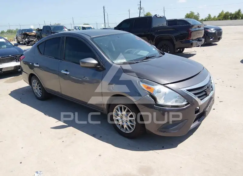 2019 Nissan VERSA фото