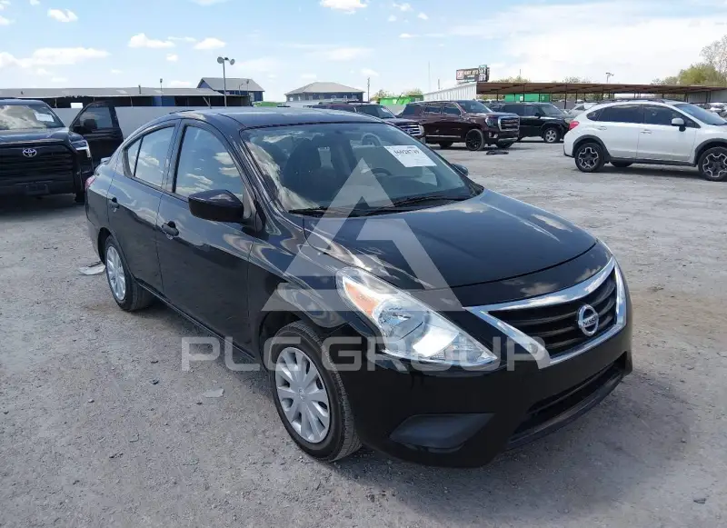 2019 Nissan VERSA фото