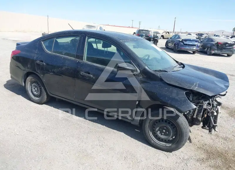 2019 Nissan VERSA photo