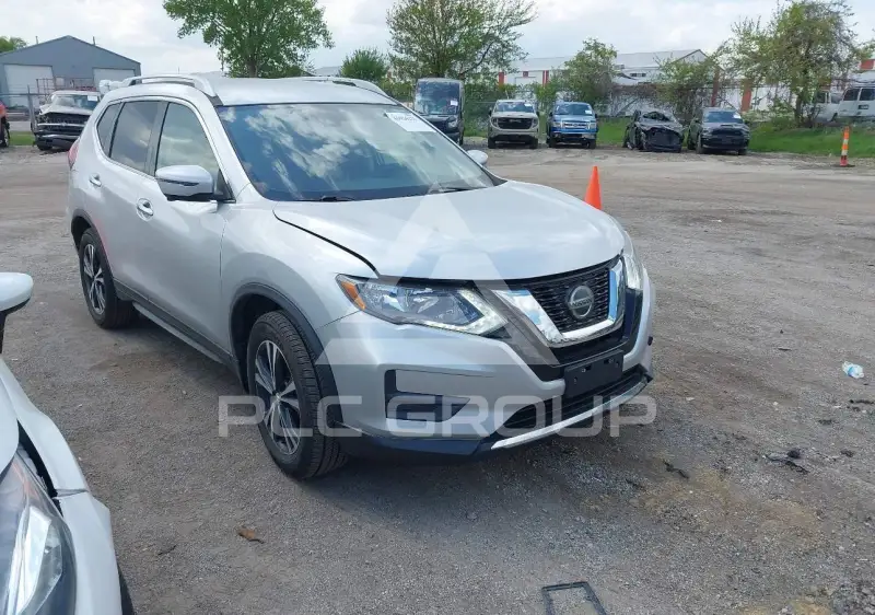 2019 Nissan ROGUE photo