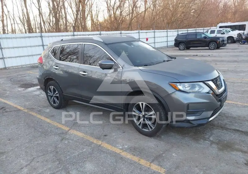 2019 Nissan ROGUE photo