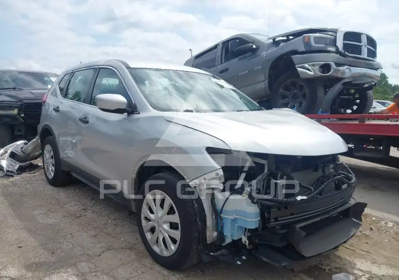 2019 Nissan ROGUE photo
