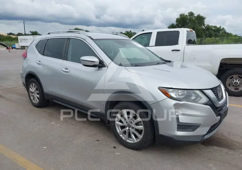 2019 Nissan ROGUE photo