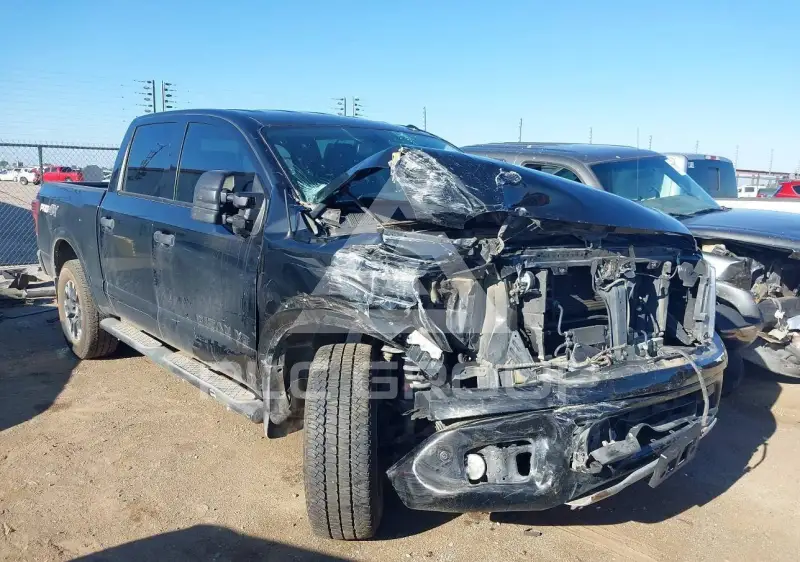 2019 Nissan TITAN photo