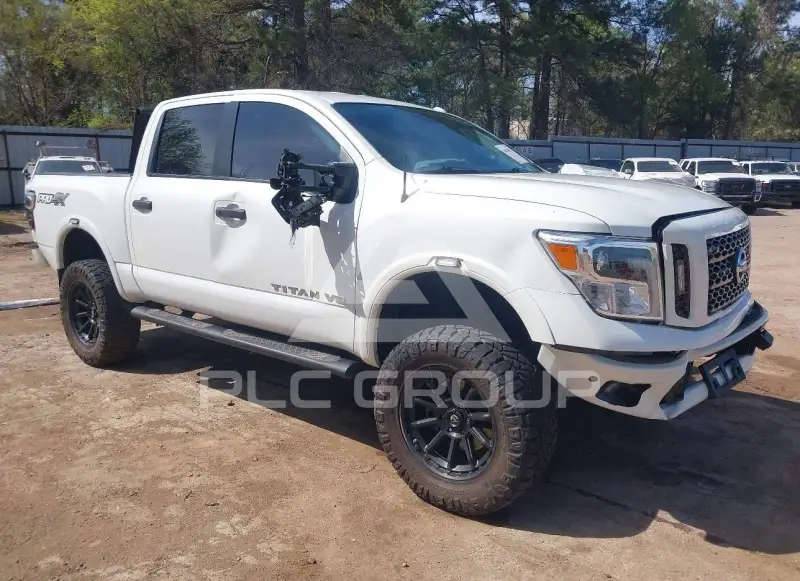 2019 Nissan TITAN фото