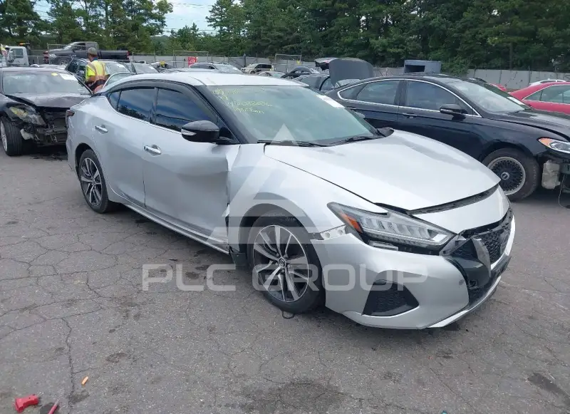 2019 Nissan MAXIMA photo