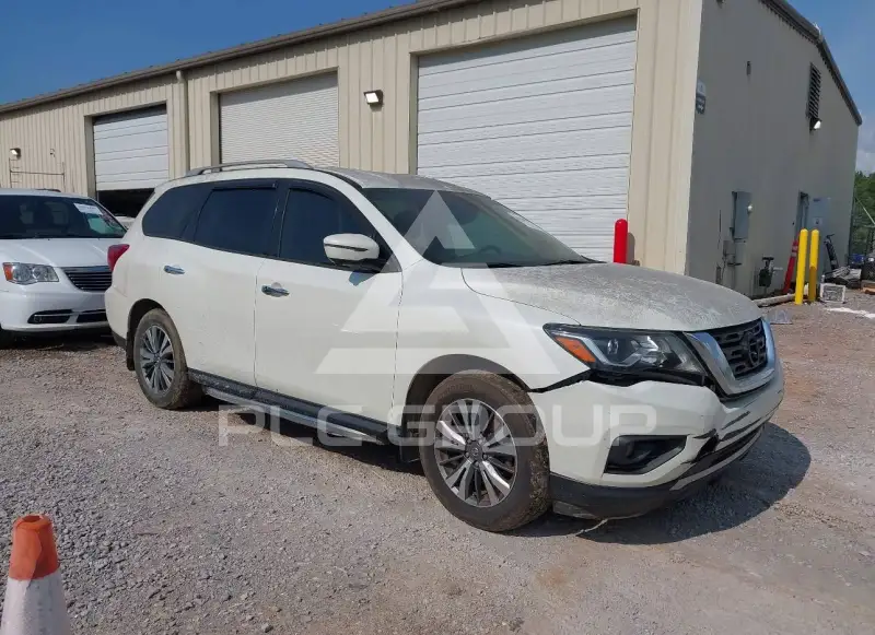 2019 Nissan PATHFINDER photo