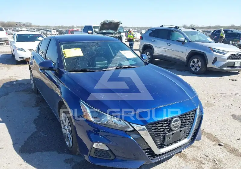 2019 Nissan ALTIMA фото