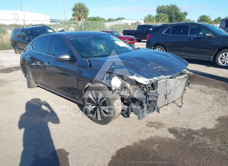 2019 Nissan ALTIMA photo