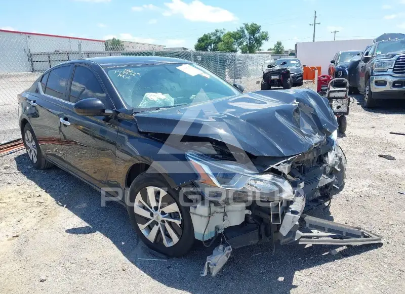 2019 Nissan ALTIMA photo