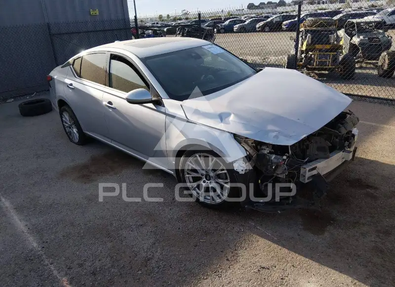 2019 Nissan ALTIMA photo