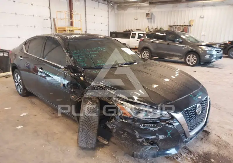 2019 Nissan ALTIMA photo