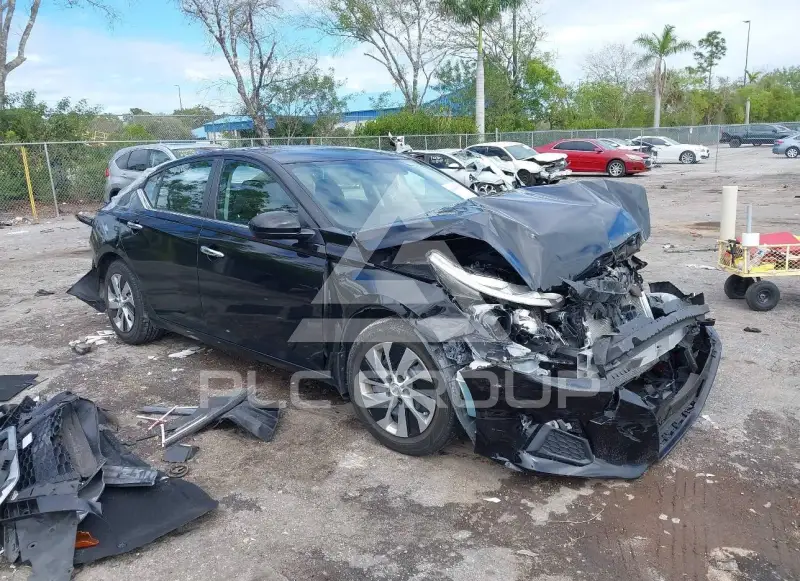 2019 Nissan ALTIMA фото
