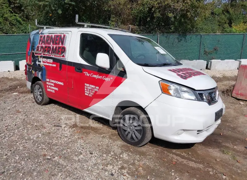 2019 Nissan NV 200 photo