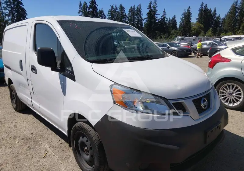 2019 Nissan NV 200 фото