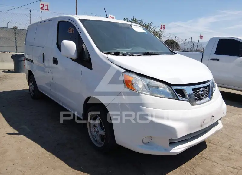 2019 Nissan NV 200 photo