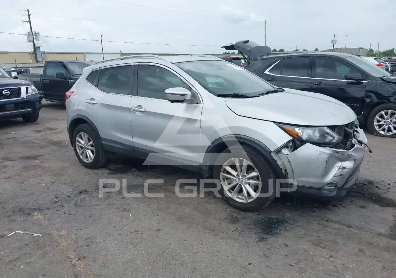 2019 Nissan ROGUE photo