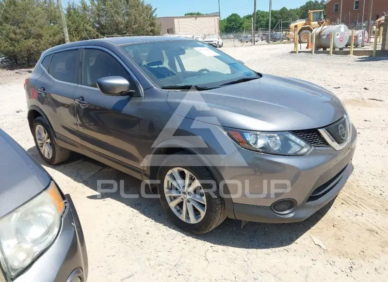 2019 Nissan ROGUE photo
