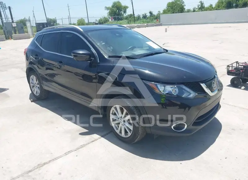 2019 Nissan ROGUE photo