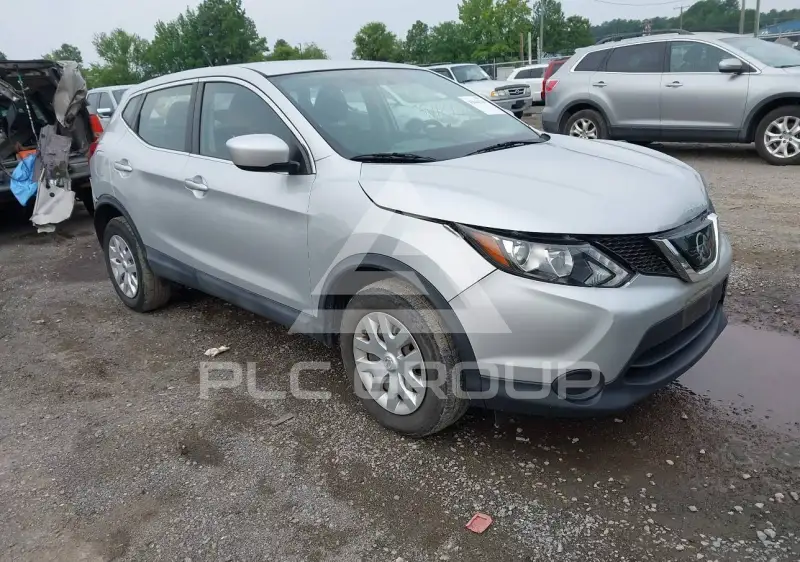 2019 Nissan ROGUE photo