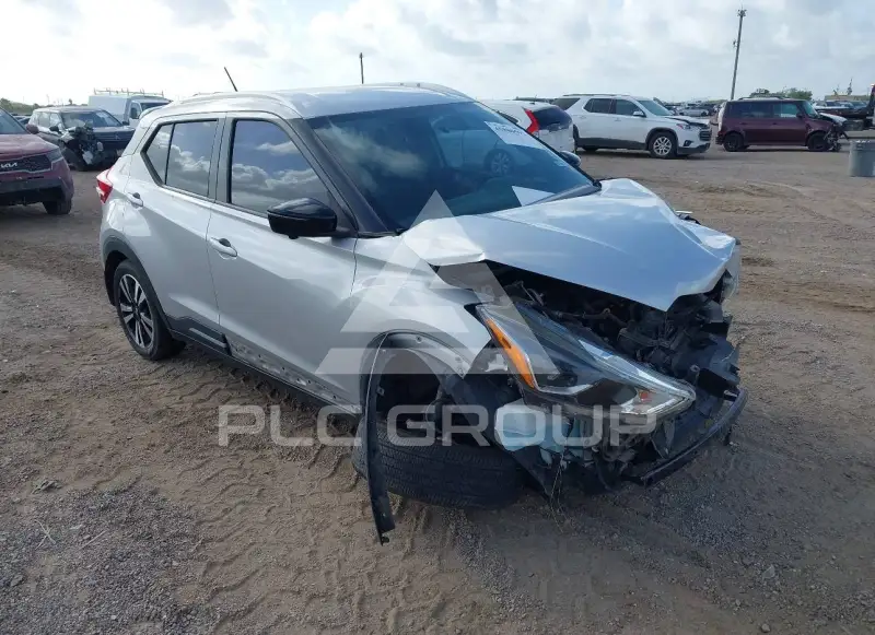 2019 Nissan KICKS photo