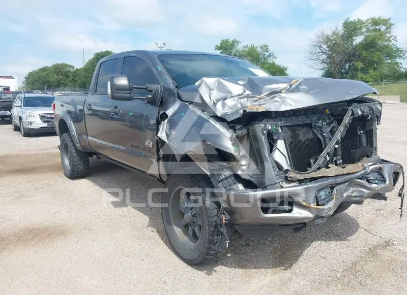 2019 Nissan TITAN фото