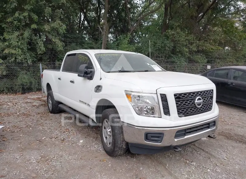 2019 Nissan TITAN фото