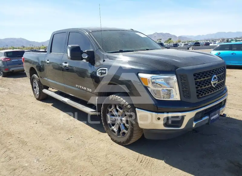 2019 Nissan TITAN фото