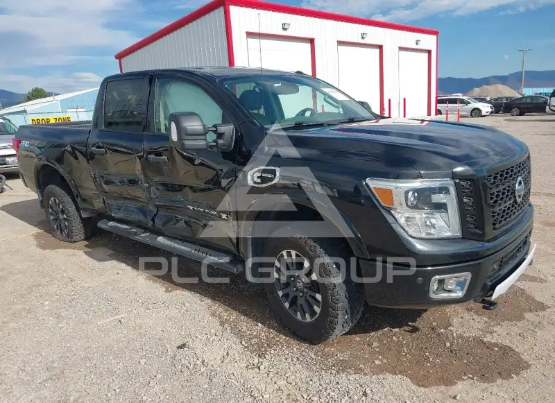 2019 Nissan TITAN photo