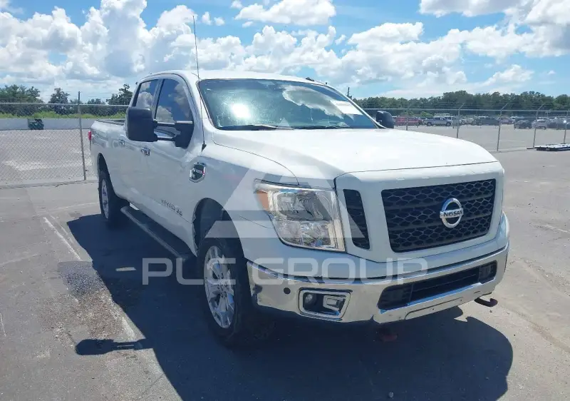 2019 Nissan TITAN фото