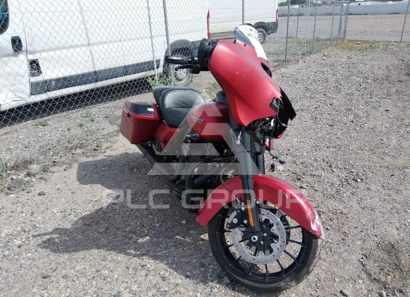 2019 Harley-Davidson FLHX photo