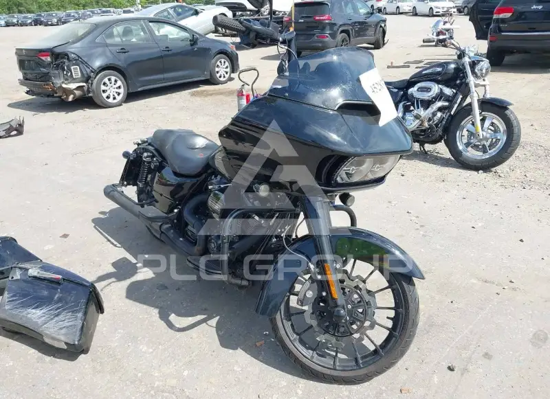 2019 Harley-Davidson FLTRX photo