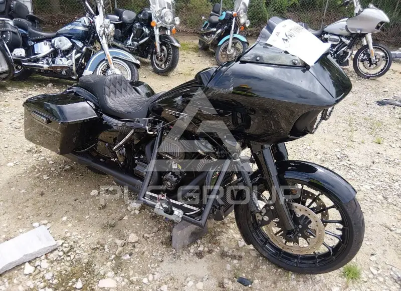 2019 Harley-Davidson FLTRX photo
