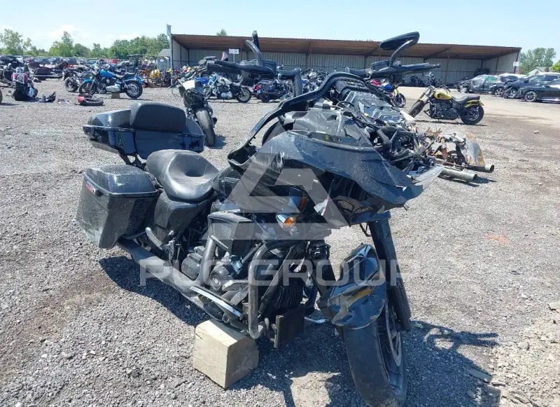 2019 Harley-Davidson FLTRX photo