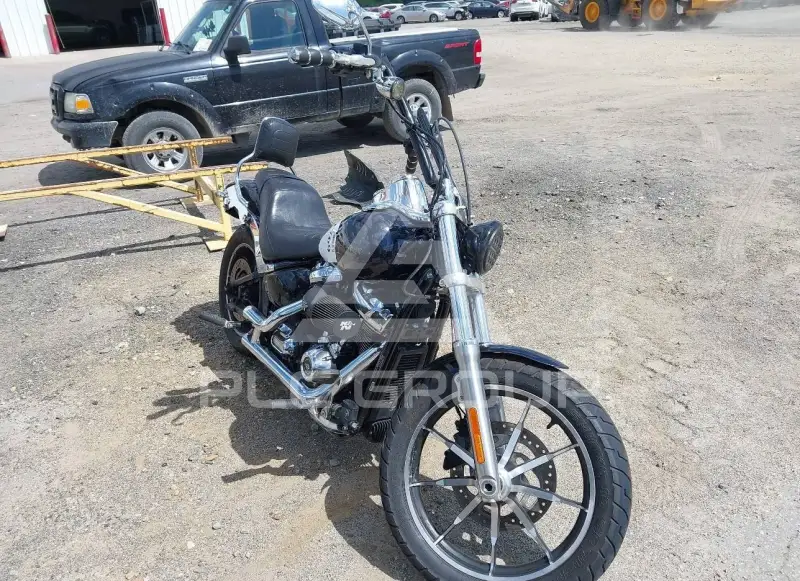 2019 Harley-Davidson FXLR фото