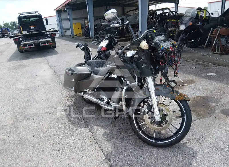 2019 Harley-Davidson FLTRX photo