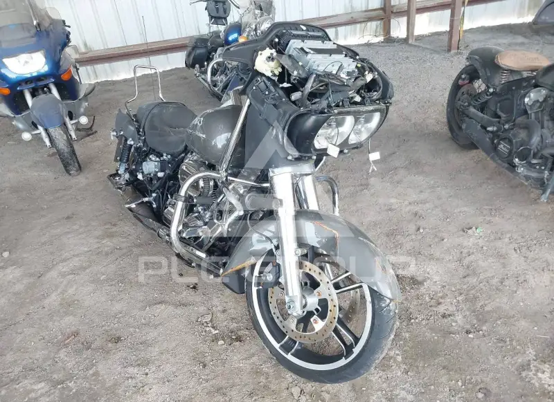 2019 Harley-Davidson FLTRX фото