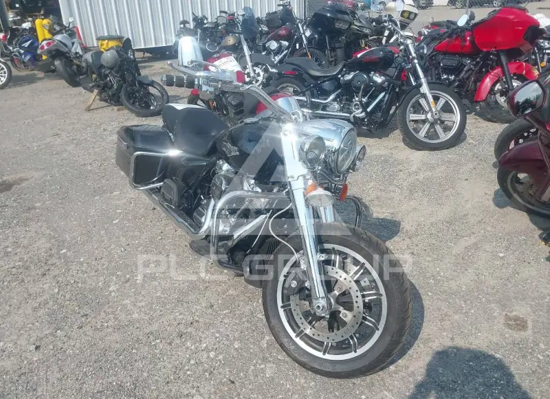 2019 Harley-Davidson FLHR photo
