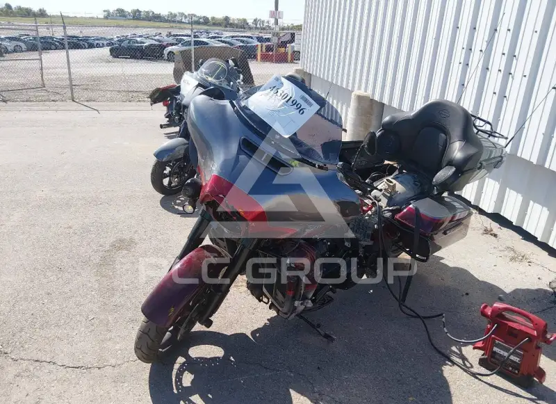 2019 Harley-Davidson FLHTK photo