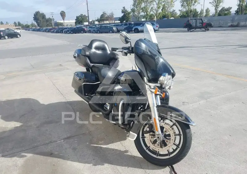 2019 Harley-Davidson FLHTCU фото