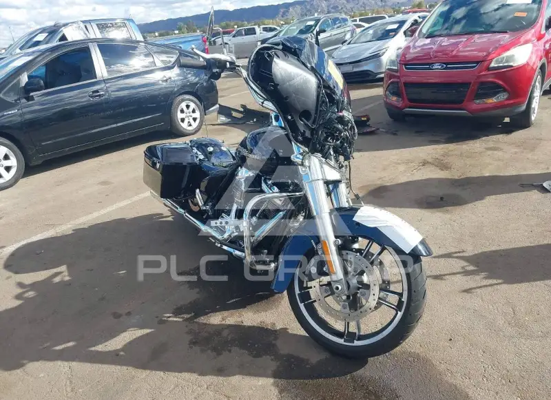 2019 Harley-Davidson FLHX фото