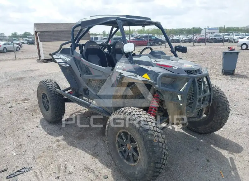 2019 Polaris Rzr photo