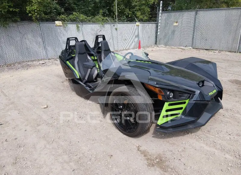 2019 Polaris Slingshot photo